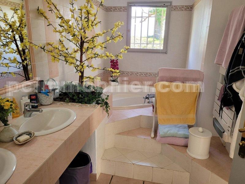 Maison traditionnelle - 152 m² - 6 pièces