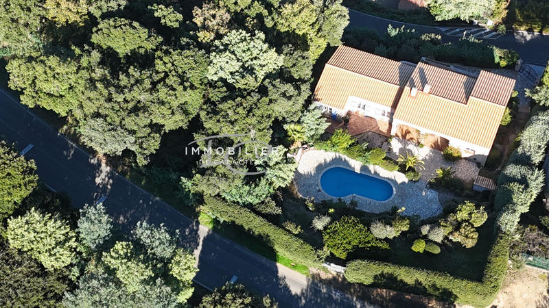 Maison - 141 m² - 1 pièce