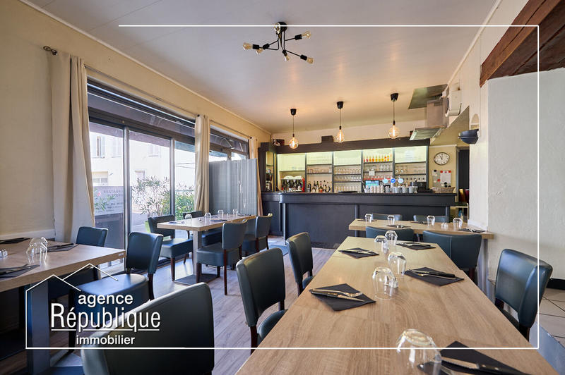 Local commercial - 190 m² - 6 pièces