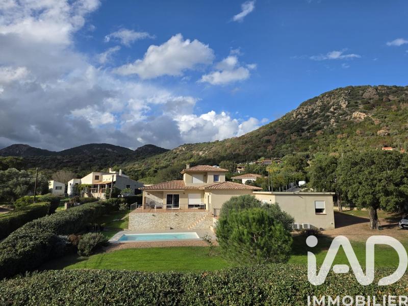 Maison - 168 m² - 5 pièces