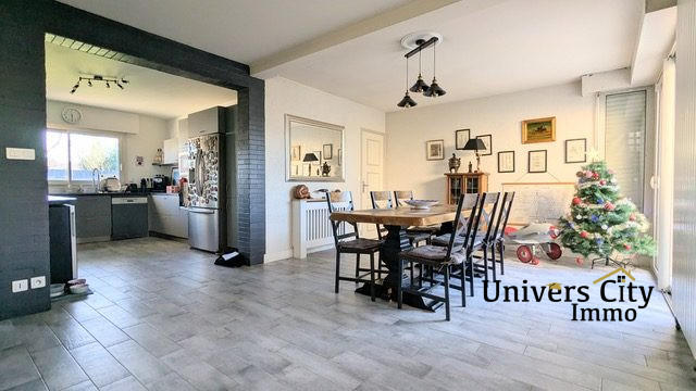 Maison - 186 m² - 7 pièces