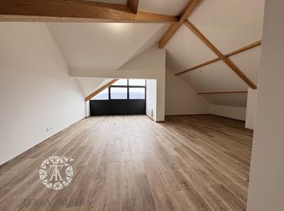 Appartement - 98 m² - 4 pièces