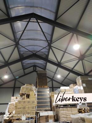 Local commercial - 681 m² - 4 pièces