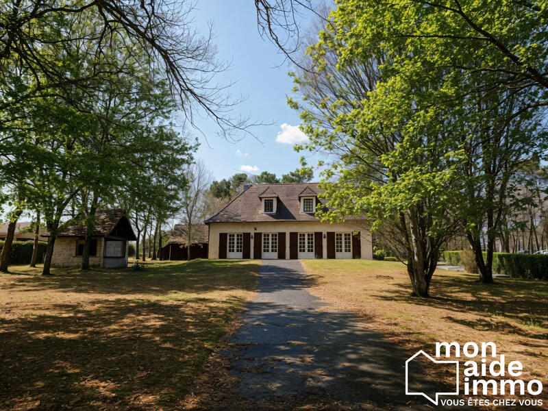 Maison - 121 m² - 6 pièces