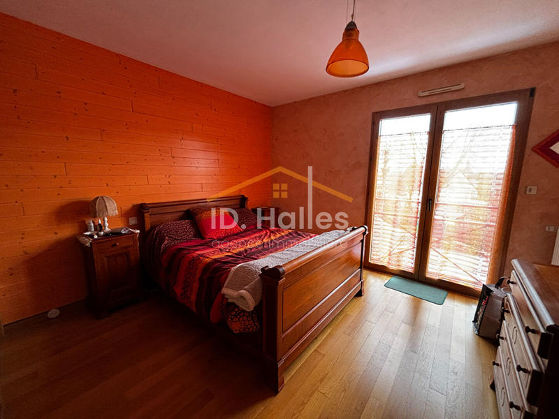 Maison - 245 m² - 10 pièces