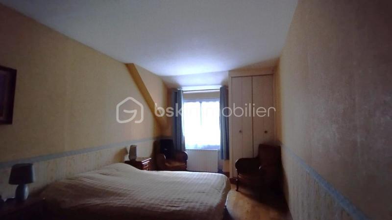 Demeure - 228 m² - 8 pièces