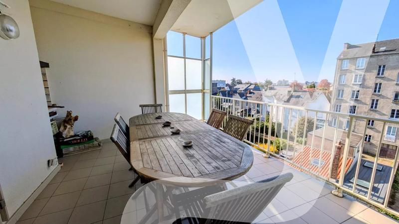 Appartement - 99 m² - 6 pièces