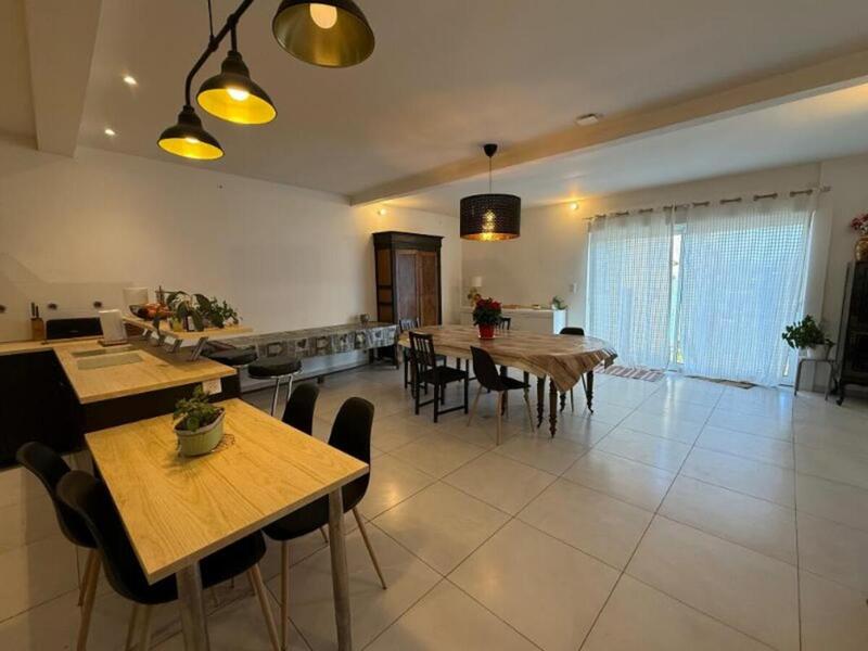 Corps de ferme - 192 m² - 6 pièces