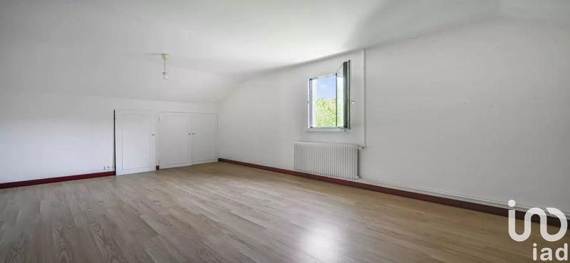 Maison - 200 m² - 7 pièces