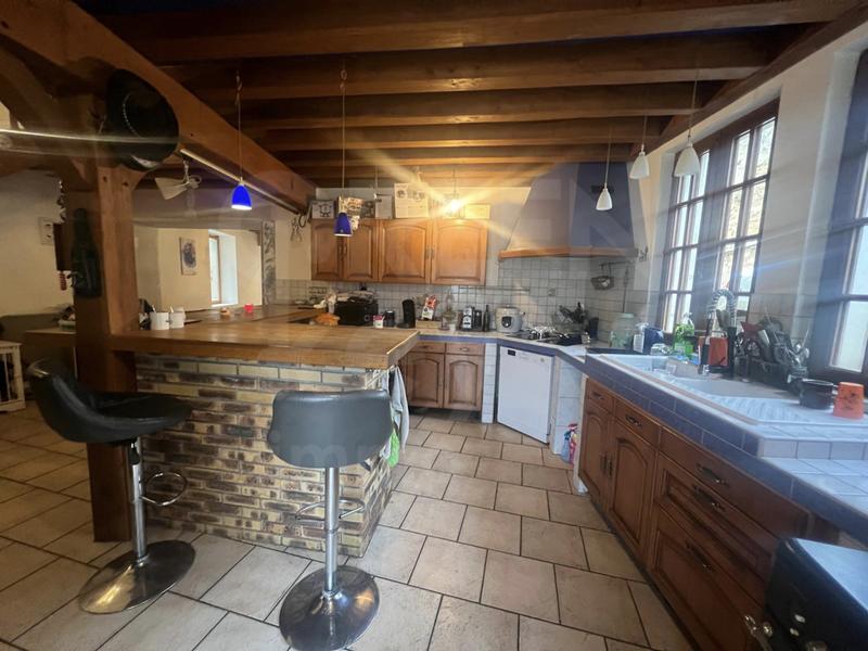 Maison - 214 m² - 7 pièces