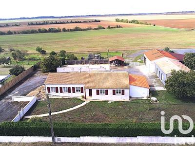 Maison - 230 m² - 7 pièces