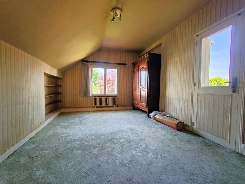 Maison - 94 m² - 7 pièces