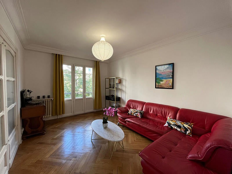 Appartement - 120 m² - 5 pièces