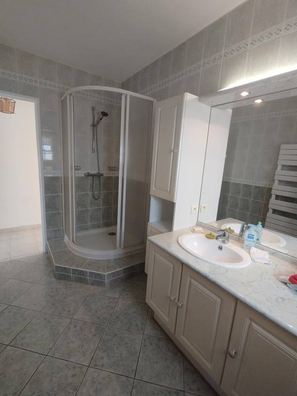 Appartement - 111 m² - 5 pièces