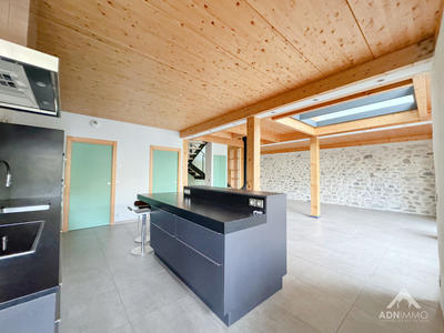 Maison - 225 m² - 7 pièces