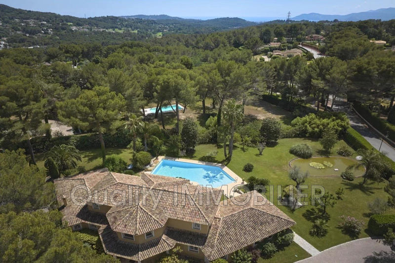 Villa - 430 m² - 8 pièces