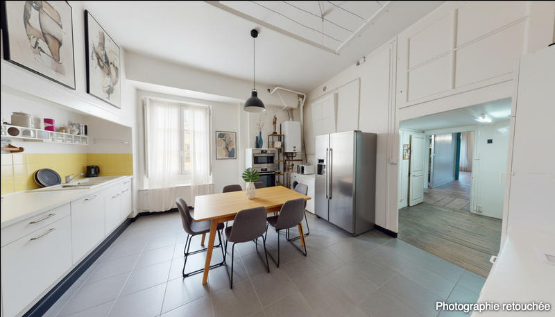 Appartement - 240 m² - 6 pièces