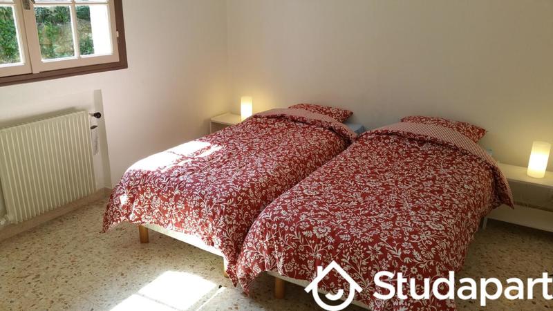 Chambre - 12 m² - 1 pièce