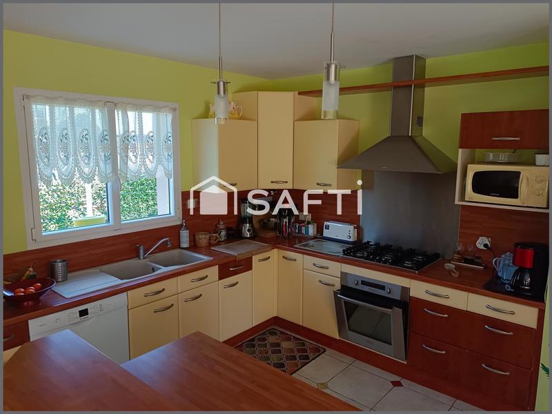 Maison - 211 m² - 9 pièces