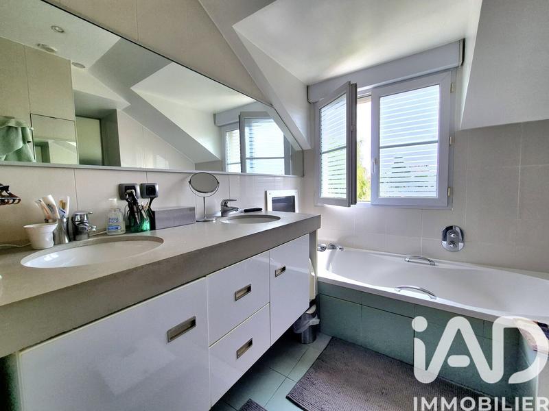 Maison - 147 m² - 6 pièces