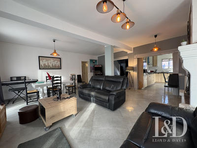 Maison - 190 m² - 7 pièces