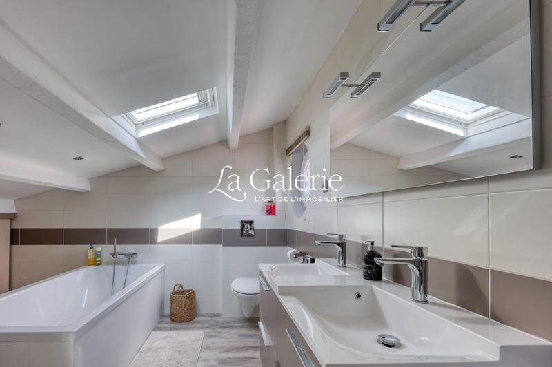 Villa - 140 m² - 5 pièces