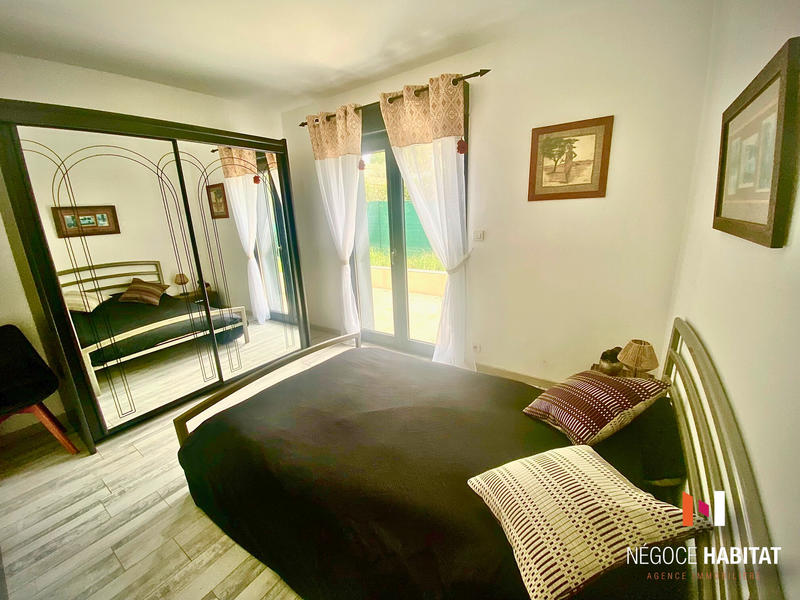 Villa - 279 m² - 10 pièces