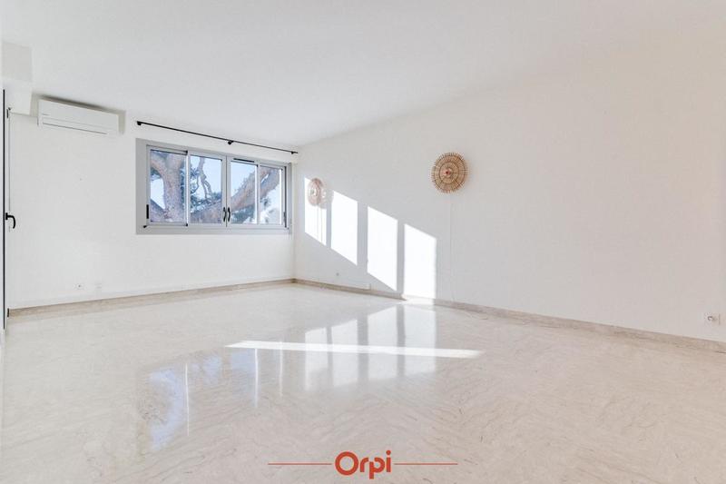 Appartement - 94 m² - 4 pièces