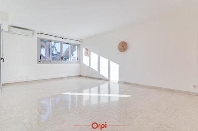 Appartement - 94 m² - 4 pièces