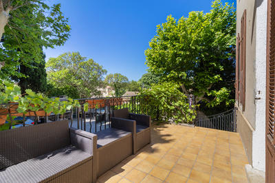 Maison - 220 m² - 6 pièces