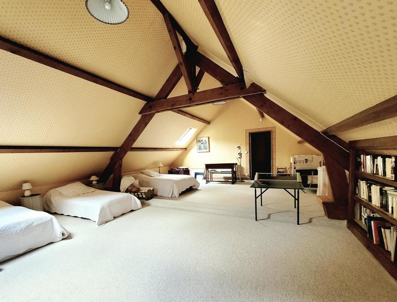 Demeure - 300 m² - 9 pièces