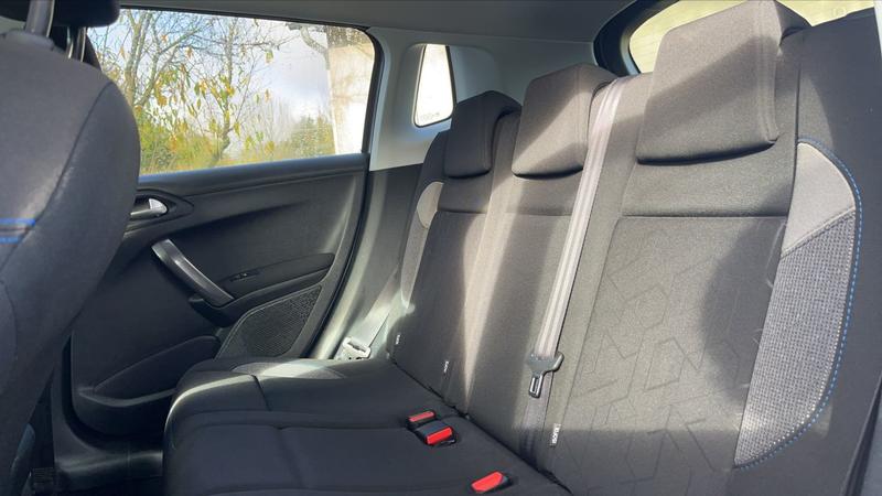 Peugeot 2008 1.5 BlueHDi 100 Style