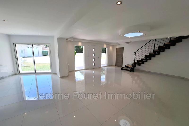Maison contemporaine - 250 m² - 5 pièces