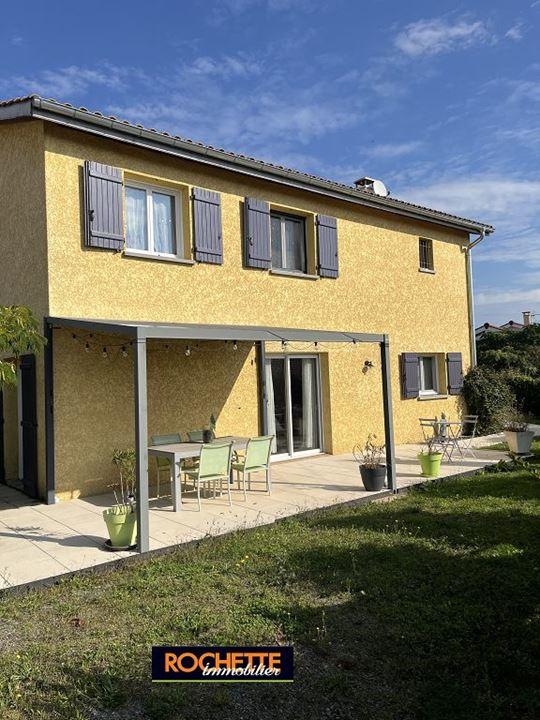 Maison traditionnelle - 145 m² - 6 pièces