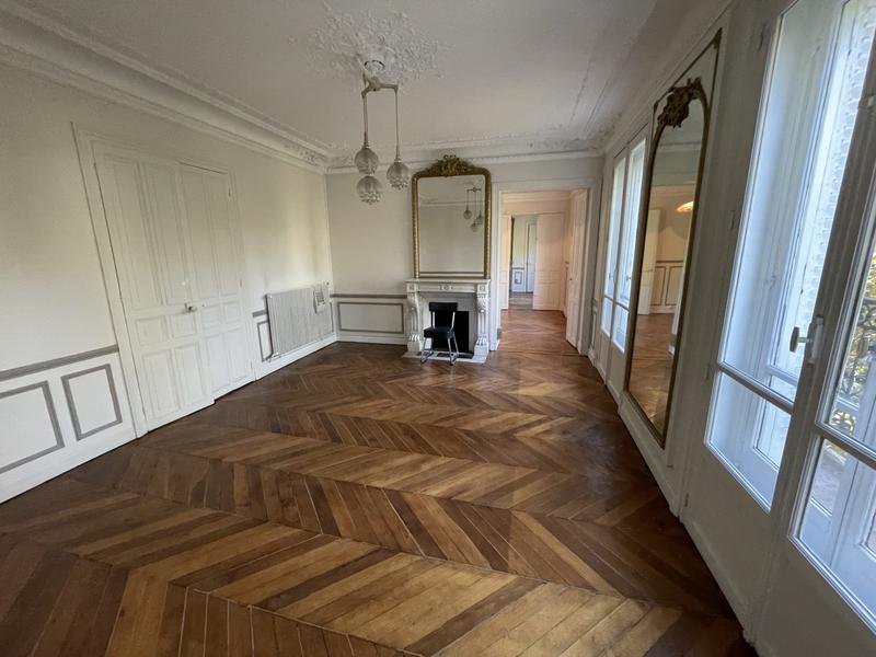 Bureau - 80 m² - 4 pièces