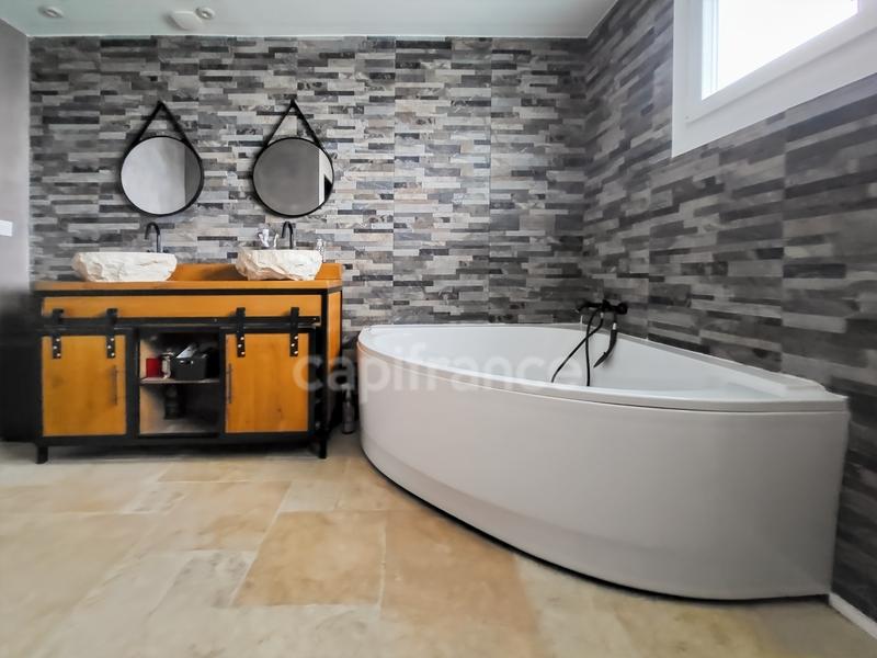 Maison - 148 m² - 6 pièces