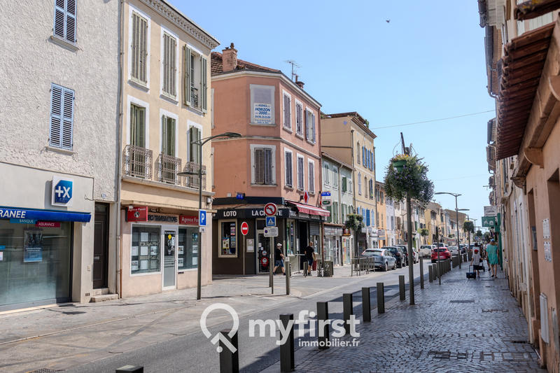 Immeuble - 181 m² - 6 pièces