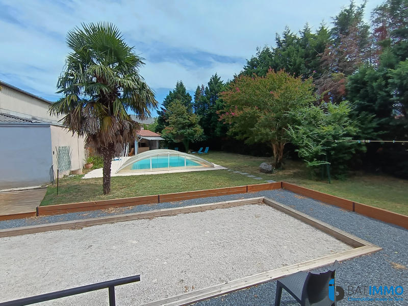 Maison ancienne - 300 m² - 8 pièces