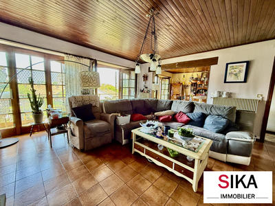 Maison - 121 m² - 6 pièces