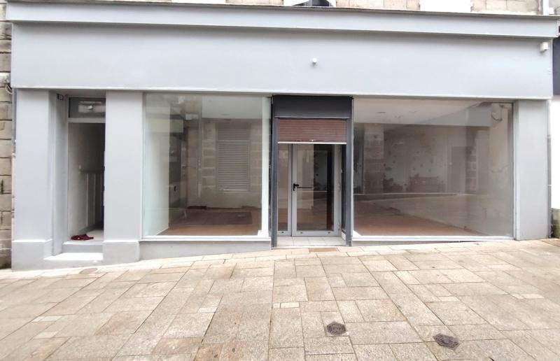 Local commercial - 142 m² - 3 pièces