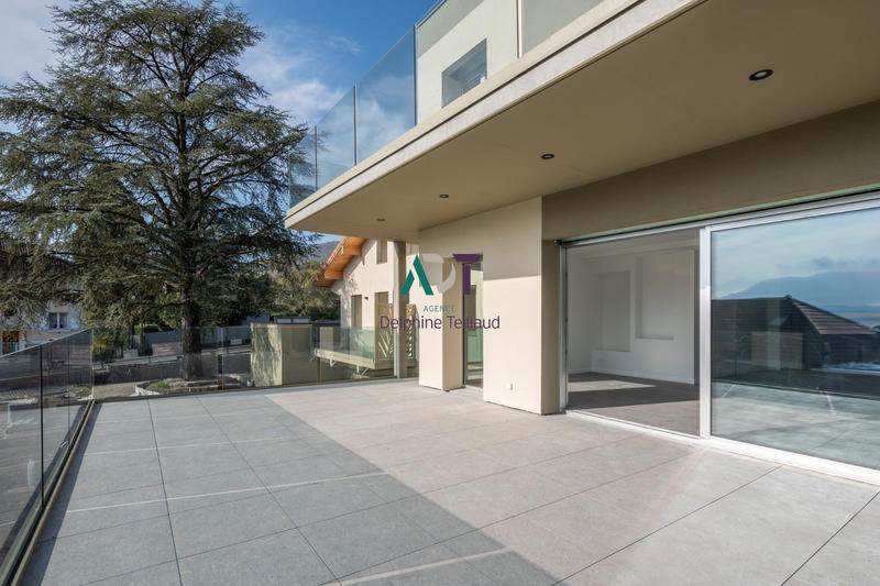 Appartement - 151 m² - 5 pièces