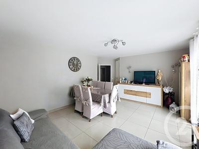 Appartement - 72 m² - 3 pièces