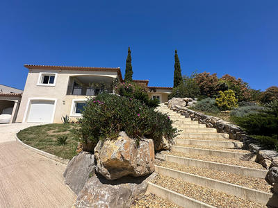 Maison - 150 m² - 4 pièces