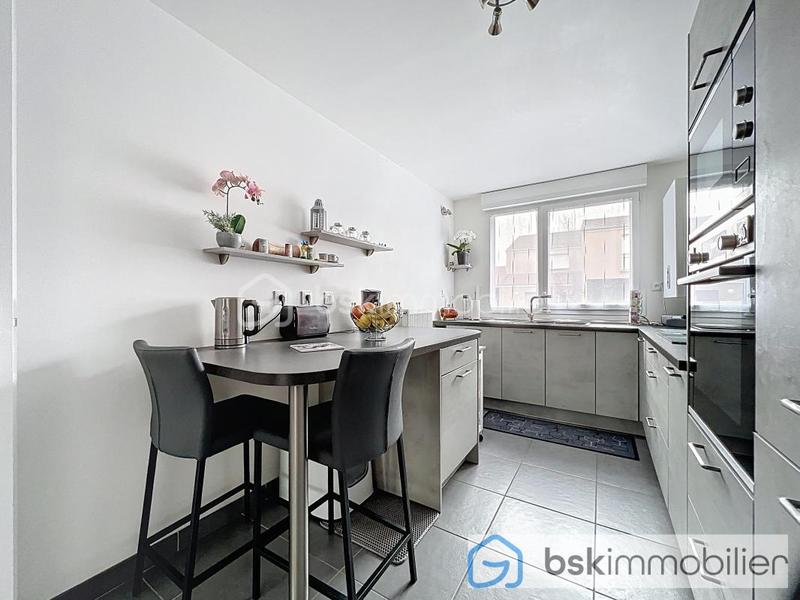 Maison traditionnelle - 90 m² - 5 pièces