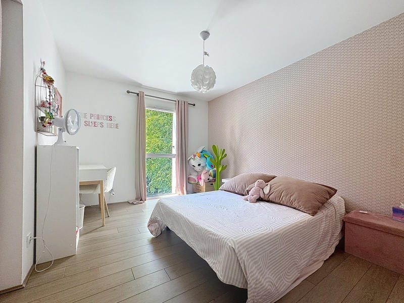 Maison - 190 m² - 8 pièces