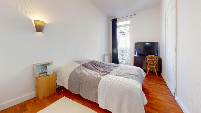 Appartement - 140 m² - 6 pièces