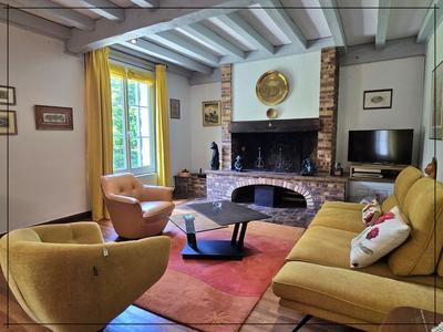 Maison - 180 m² - 6 pièces