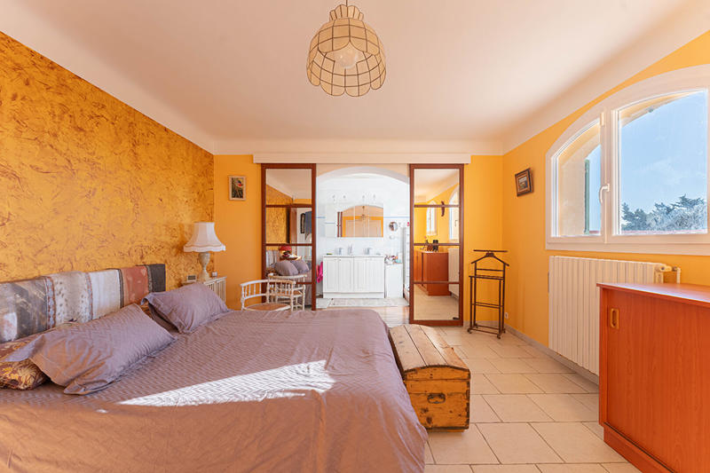 Maison - 180 m² - 6 pièces