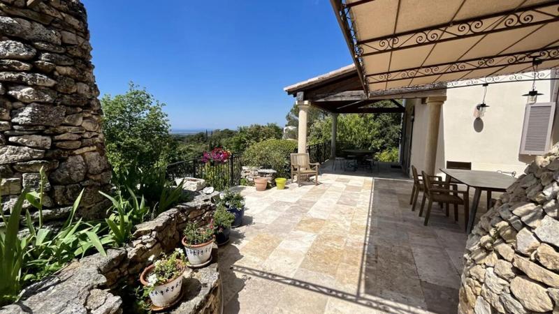 Villa - 210 m² - 7 pièces