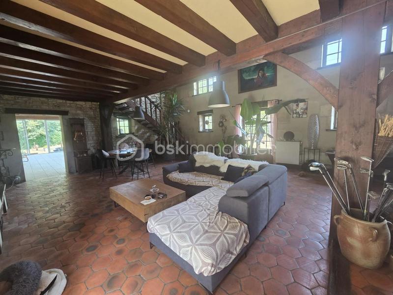 Maison - 277 m² - 6 pièces